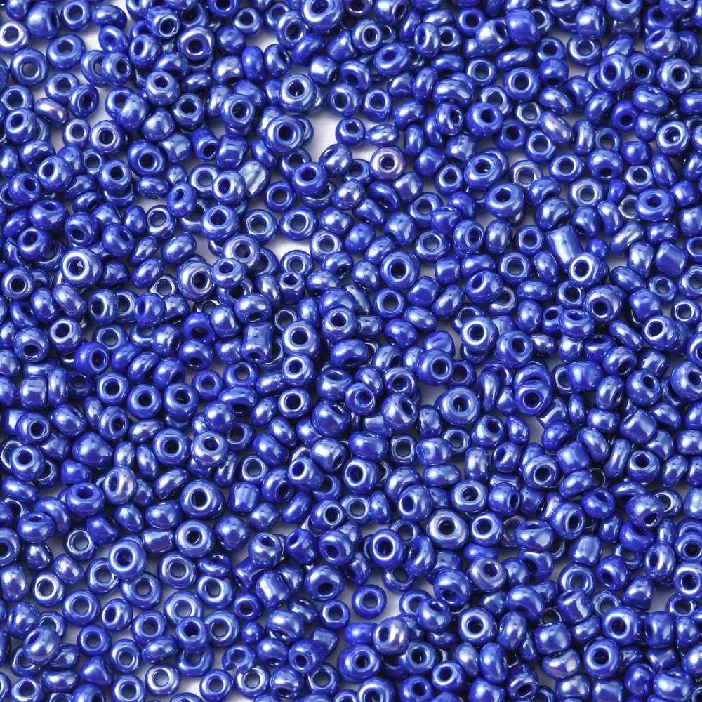 Blue Glass Seed Beads 3mm, Opaque Lustre, hole 1mm 40gm, approx 1000 beads