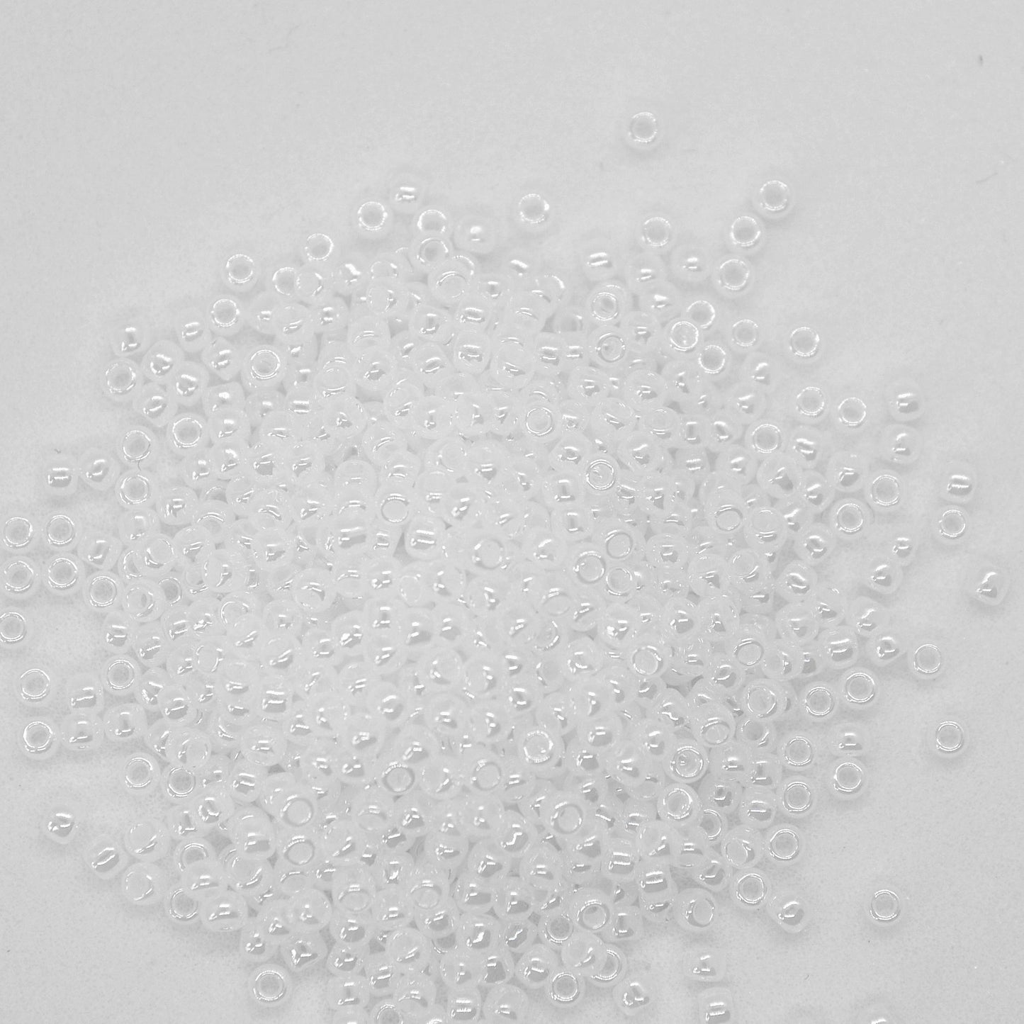 Toho Glass Seed Beads, 11/0 2.2mm, #121 Ceylon Snowflake White Pearl, 7gm approx 730 beads, 0.7mm hole