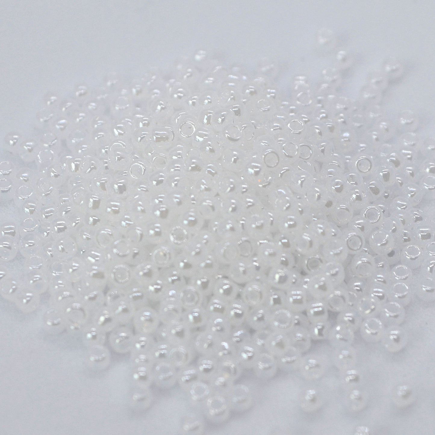 Toho Glass Seed Beads, 11/0 2.2mm, #121 Ceylon Snowflake White Pearl, 7gm approx 730 beads, 0.7mm hole