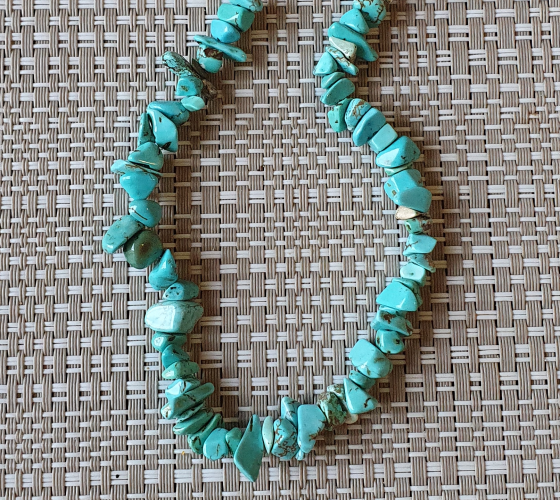 Turquoise Chips Semiprecious Beads Strung 20cm Jewellery Craft