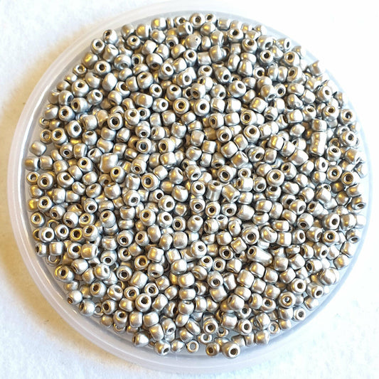 Silver Seed Beads Glass, 3.6mm size 6/0, Metallic Silver, pack of 60g, Jewellery making, beading, Craft