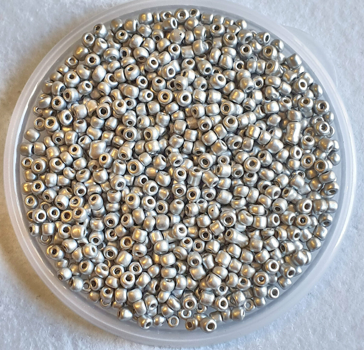 Silver Seed Beads Glass, 3.6mm size 6/0, Metallic Silver, pack of 60g, Jewellery making, beading, Craft