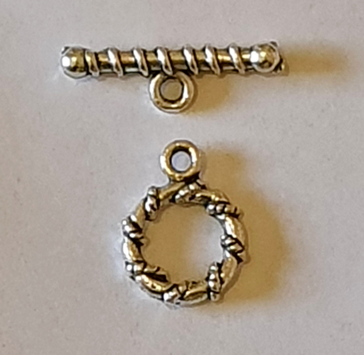 Toggle Clasps, Silver colour, Metal Twist Ring, Approx 14mm dia x 2.7mm thick, Bar 19mm long, pack of 10x,
