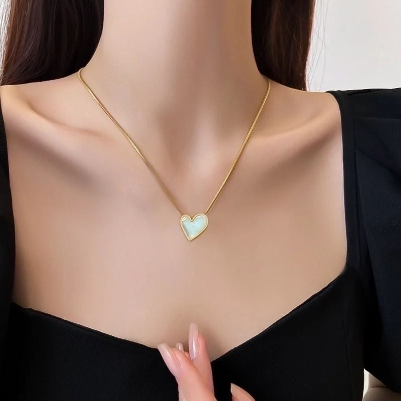 Shell Heart Charm pendant Necklace, 18K Gold Stainless Steel, minimalist gift for her