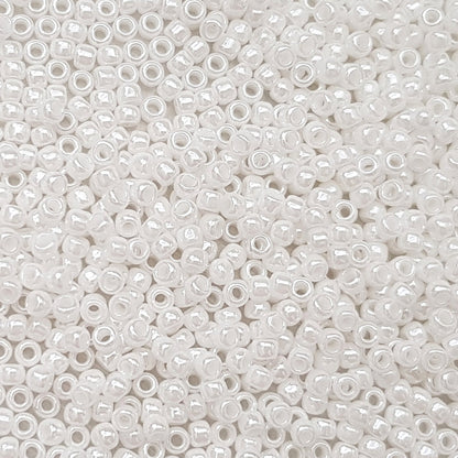 Toho Glass Seed Beads, 11/0 2.2mm,  #121 White Opaque Lustre Pearl, 7gm approx 730 beads, 0.7mm hole