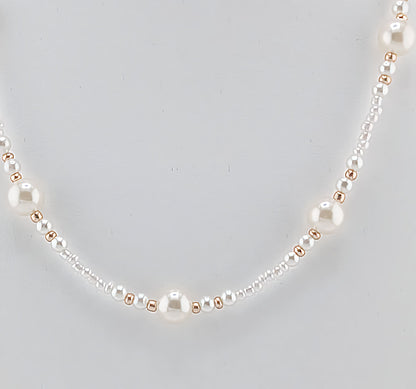 White pearls with gold accents beaded classical necklace