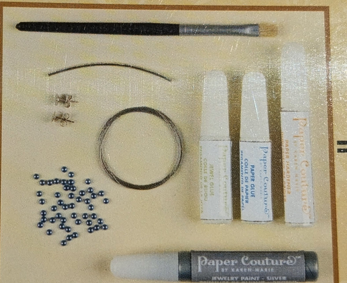 Necklace and earring DYI kit, paper couture by Plaid