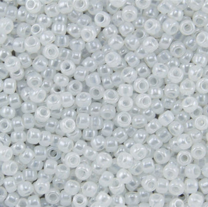 Toho Glass Seed Beads, 11/0 2.2mm,  #121 Ceylon Snowflake White Pearl, 7gm approx 730 beads, 0.7mm hole