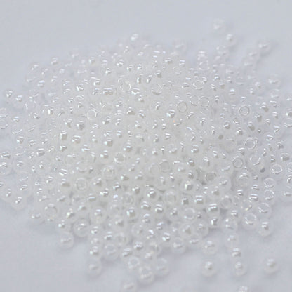 Toho Glass Seed Beads, 11/0 2.2mm,  #121 Ceylon Snowflake White Pearl, 7gm approx 730 beads, 0.7mm hole