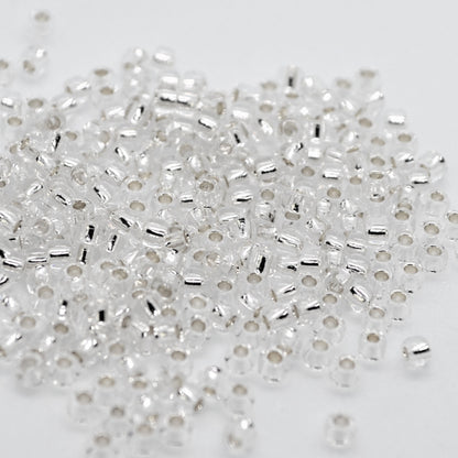 Toho Glass Seed Beads, 8/0 3mm, Crystal Clear, Silver Lined, 7gm approx 330 beads, 1mm hole